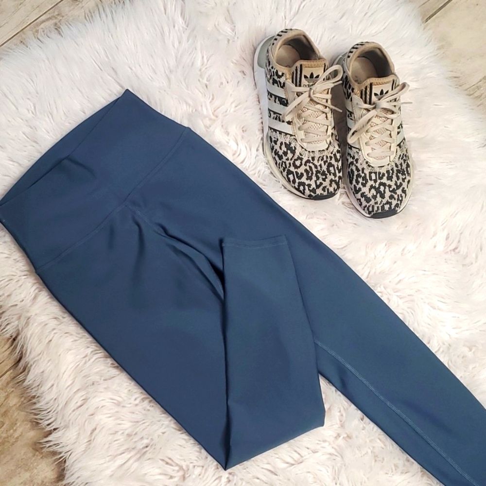 Alo Leggings